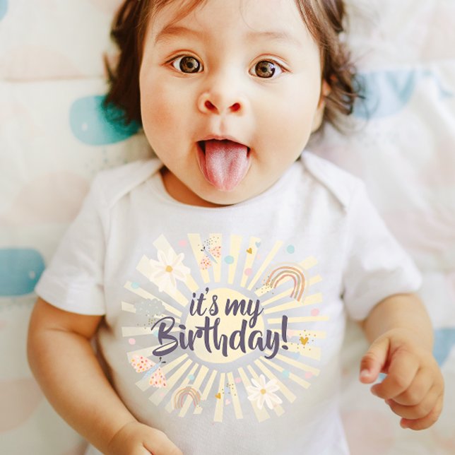 Camiseta Arco-Íris Pastel Sol É Meu Aniversário Me (Criador carregado)