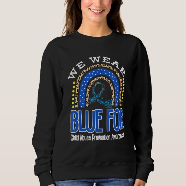 Camiseta Arco-Íris Vestimos Mês de Prevenção de Abuso Infan (Frente)