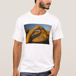Camiseta Arco nas Colinas do Alabama Eastern Sierras perto 