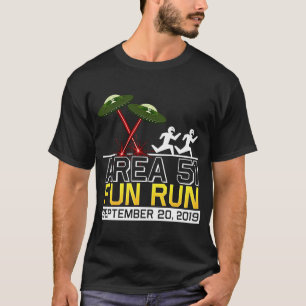 Camiseta Áreas 51 Diversão de Aliens em salvos voadores e c