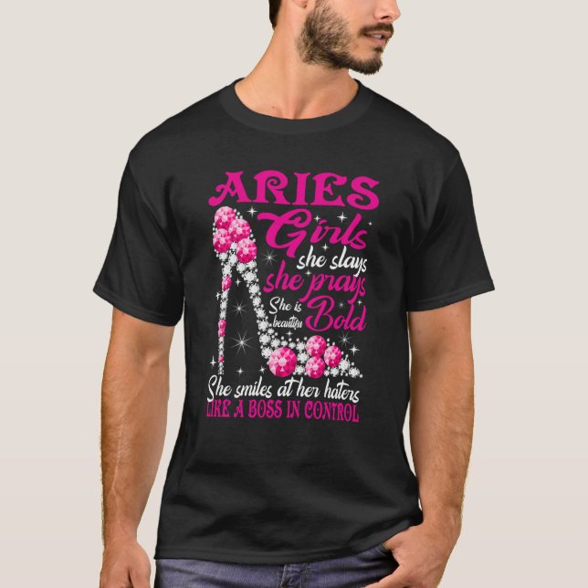 Camiseta Aries Girl Like a Boss in Control diamond calçados (Frente)