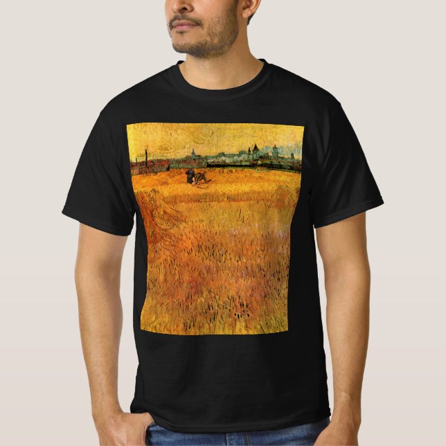 Camiseta Arles: Vista de Campos de Trigo por Vincent van Go (Frente)
