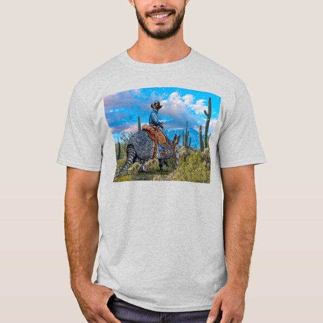 Camiseta Armadillo Cactus Cowboy (Frente)