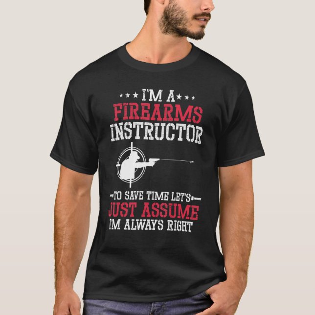 Camiseta Armário de Instrutor de Armas de Fogo Arremessando (Frente)