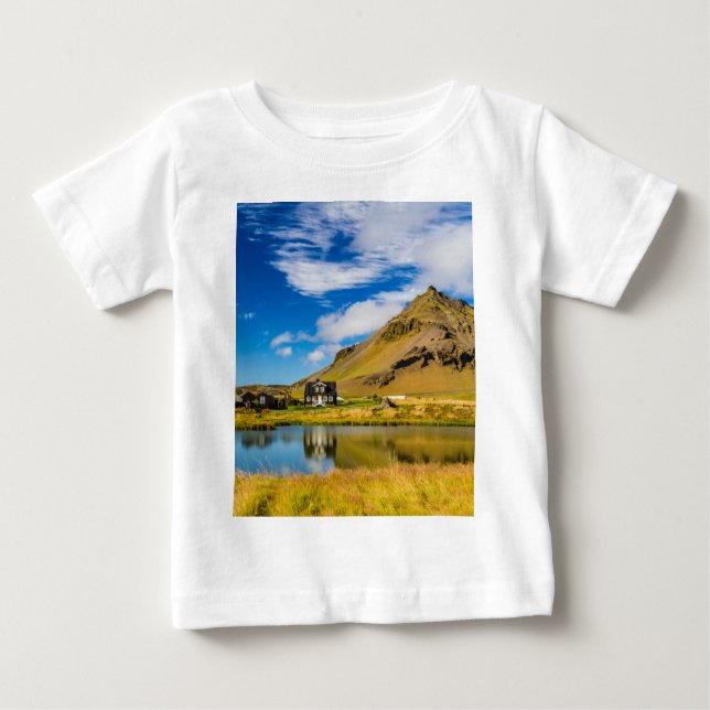 Camiseta Arnarstapi Amtmansshus E Monte Stapafell, Islândia (Frente)