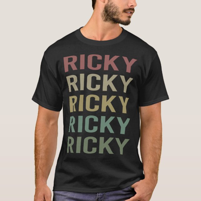 Camiseta Arte Colorida de Texto - Nome Ricky (Frente)