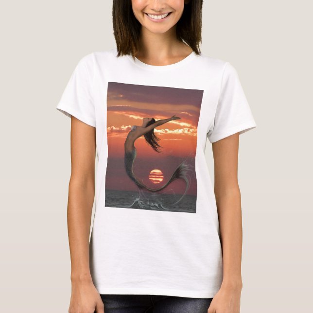 Camiseta Arte da sereia da dança do por do sol (Frente)
