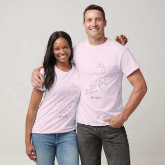 Camiseta Arte de Casal de Linha Botânica Minimalista Person