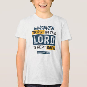 Camiseta Arte de Citação Bíblica - Provérbios 29:25 Confie 