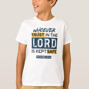 Camiseta Arte de Citação Bíblica - Provérbios 29:25 Confie