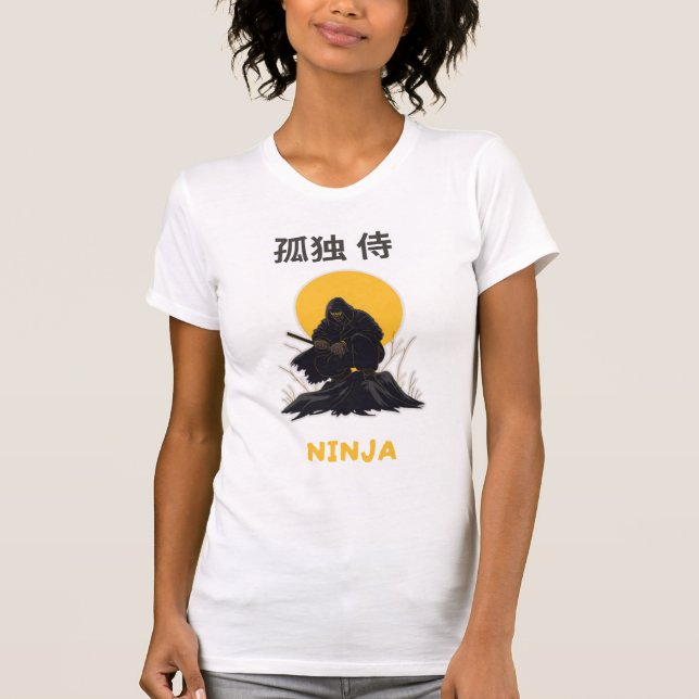 Camiseta Arte de Design de Samurai Ninja Solitário (Frente)
