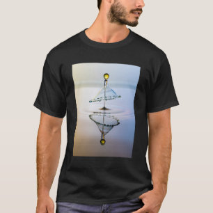 Camiseta Arte de Guarda-chuvas Elegante