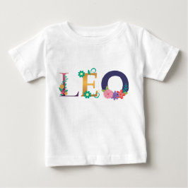 Camiseta Arte de Nome LÉO com Flores Bordadas