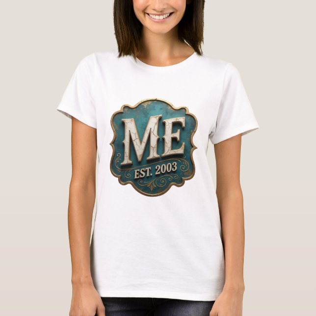 Camiseta Arte de Texto 3D Dynamic Gold ME EST 2003 (Frente)