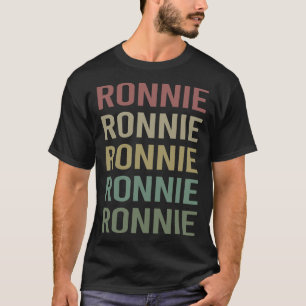 Camiseta Arte de Texto Colorido - Nome Ronnie
