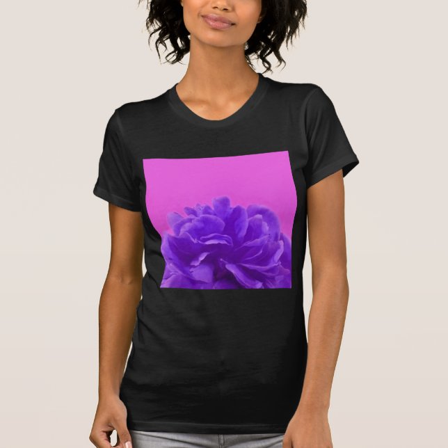 Camiseta Arte Floral Roxa e Framboesa (Frente)