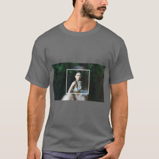 Camiseta Arte inspirada na capa do álbum Older de Lizzy McA