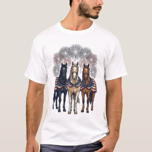 Camiseta Arte Vetorial Antiga Cavalos Patrióticos Fogos de