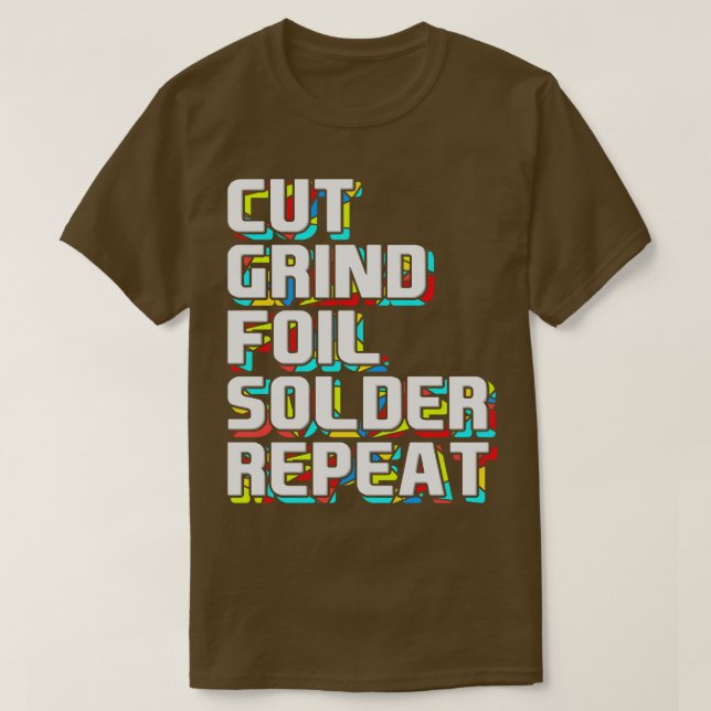 Camiseta Artefato de Vidro Arranjando Pinturas de Vidro (Frente do Design)