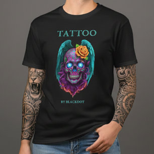 Camiseta Artista de Tatuagem de Caveira Alada Gótica Artist
