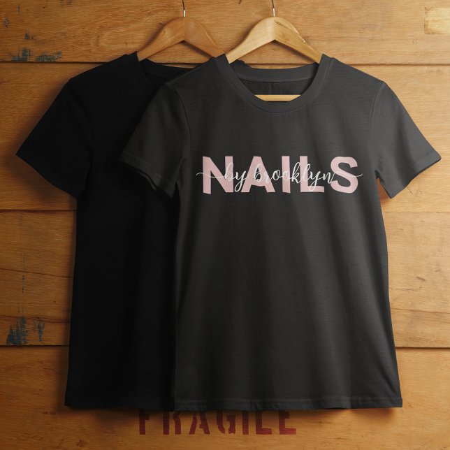 Camiseta Artista de unhas tipográficas modernas (Criador carregado)