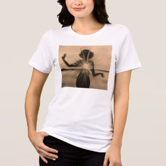 Camiseta Artística M&S – Elegante e Única