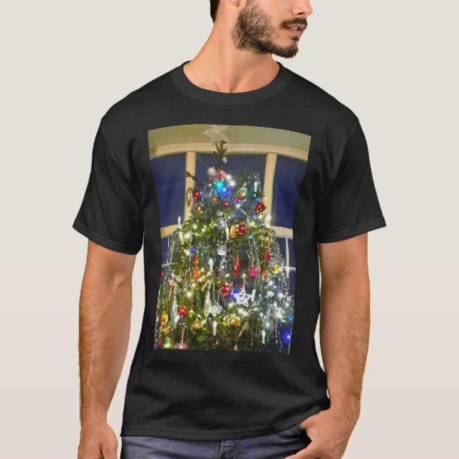Camiseta Árvore De Natal Com Velas Balas E Luzes (Frente)