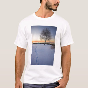 Camiseta Árvore solitária na neve fresca em New Castle Comm