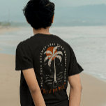 Camiseta Árvore Tropical Palm Beach Vibes Summer Sun Retro<br><div class="desc">Esta camiseta Tropical Palm Tree Beach Vibes Summer Sun Retro apresenta um pote de palmeira, capturando a essência do relaxamento do verão, um companheiro ideal para as suas férias na praia, aventuras de verão, ou simplesmente para adicionar um toque de vibrações de férias ao seu guarda-roupa do dia a dia....</div>