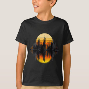 Camiseta Árvores da natureza retrô reflexo do pôr do sol na