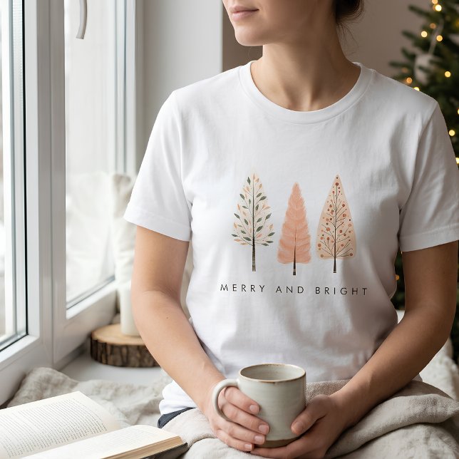 Camiseta Árvores de Natal Escandinavas – Alegres e Radiante (Criador carregado)
