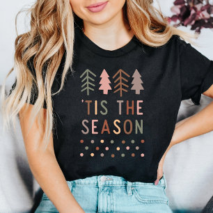 Camiseta Árvores de Natal Minimalistas Boho “É a Estação”