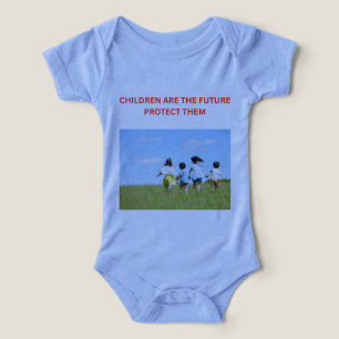 CAMISETA AS CRIANÇAS SÃO O FUTURO PROTEJA-AS