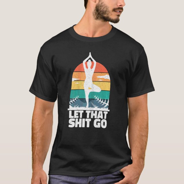 Camiseta As Mulheres Deixam Que Isso Continue Calmamente Eq (Frente)