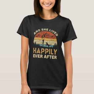 Camiseta As Mulheres E Ela Viveram Feliz Depois De Acampar