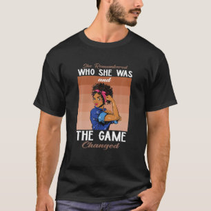 Camiseta As Mulheres Lembravam-Se De Quem Era A História N