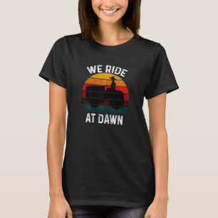 Camiseta As Mulheres Que Andamos Na Aurora Lawn Mower Mamãe