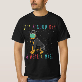 Camiseta As Mulheres Rottweiler Vestem Uma Máscara Engraçad
