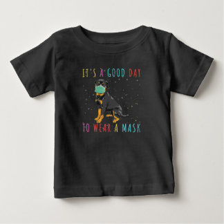 Camiseta As Mulheres Rottweiler Vestem Uma Máscara Engraçad