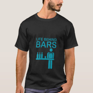Camiseta As Mulheres Vivem Por Trás De Bares Engraçados Bar