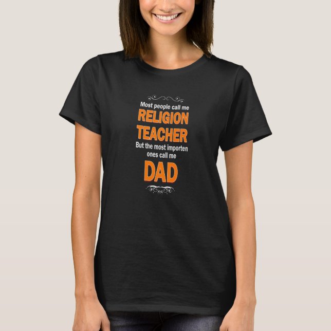 Camiseta As Pessoas me chamam de Professora de Religião mai (Frente)