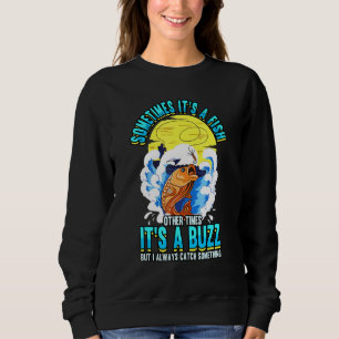 Camiseta Às Vezes É Um Peixe, Outras Vezes É Um Pescador De