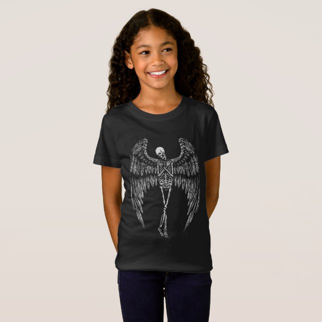 Camiseta Asas de Anjo Esqueléticas em Preto e Branco (Frente Completa)