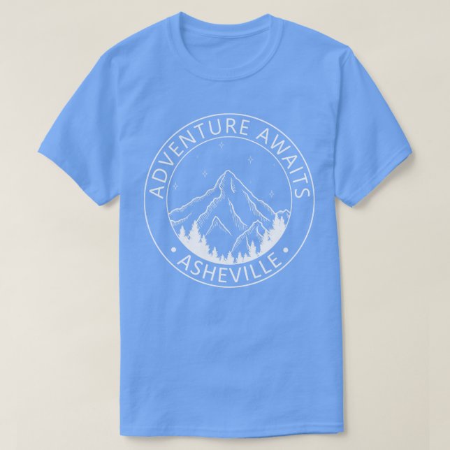 Camiseta Asheville North olina Adventure Await (Frente do Design)