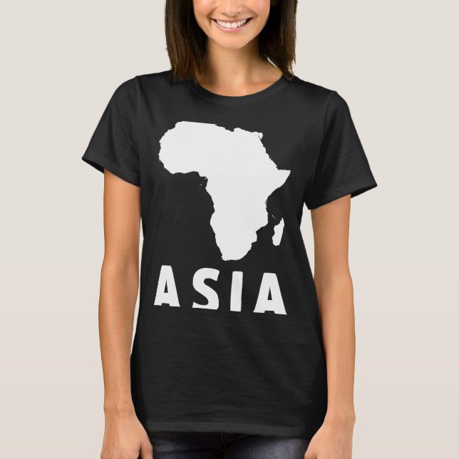 Camiseta Ásia África Espancada Estranhamente Específica Hum (Frente)