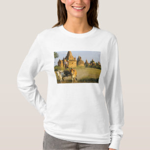 Camiseta Ásia, Myanmar (Birmânia), Bagan (Pagan). Uma carro