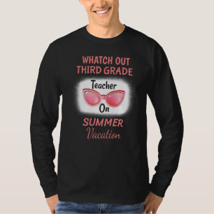 Camiseta Assista A Professores Do Terceiro Grau Nas Férias