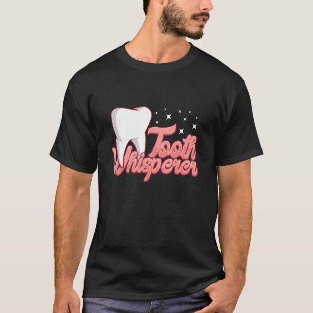 Camiseta assistente de sussurrador de dentes técnico de lab (Frente)