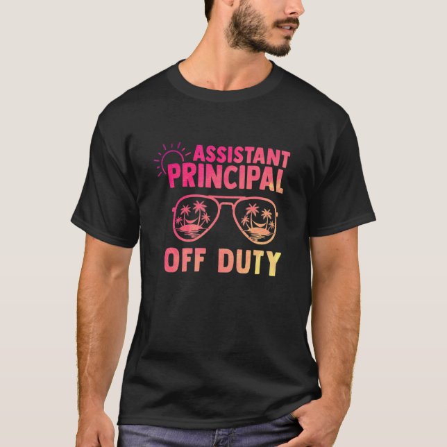 Camiseta Assistente Principal De Serviço No Último Dia Da E (Frente)