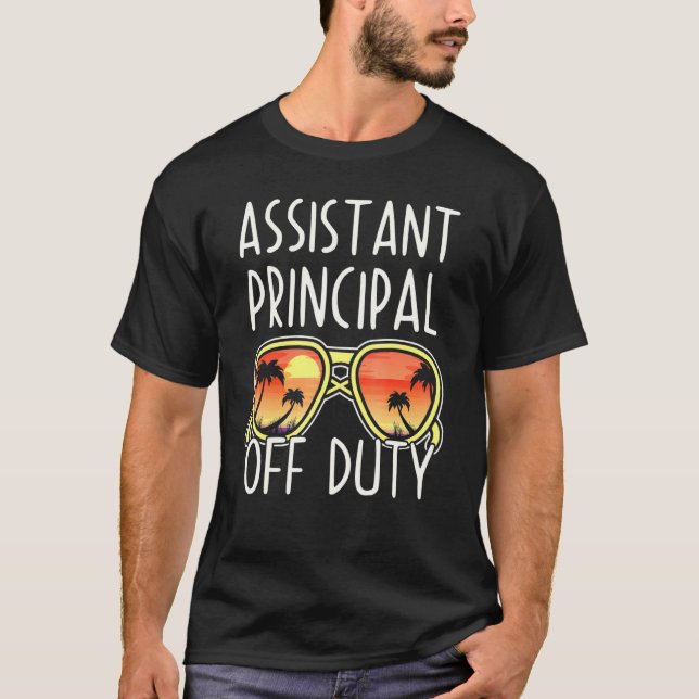 Camiseta Assistente Principal Do Dever Óculos De Sol Praia  (Frente)